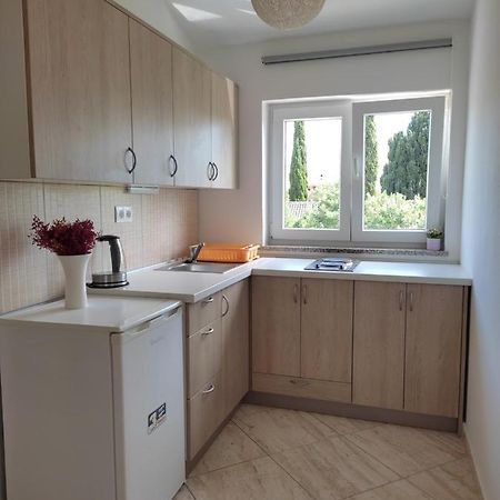 Three Lions Apartment Number 2 Pula Ngoại thất bức ảnh