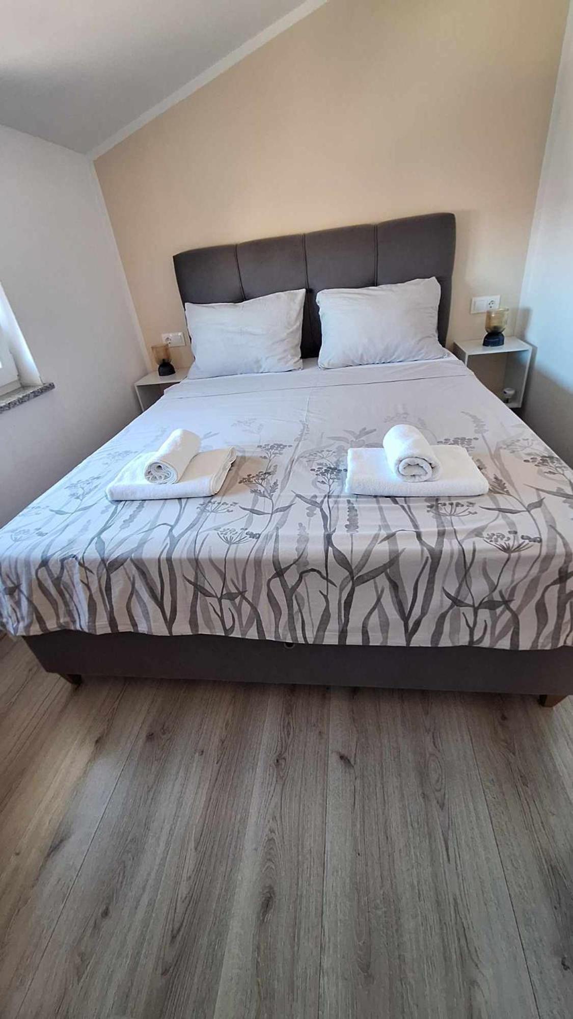 Three Lions Apartment Number 2 Pula Ngoại thất bức ảnh